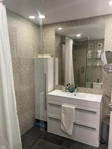 2 Bedroom Chelsea Apartment ロンドン エクステリア 写真